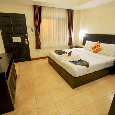 Boss Suites Pattaya Exterior foto