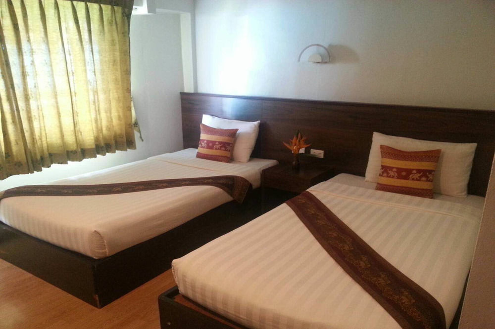 Boss Suites Pattaya Exterior foto